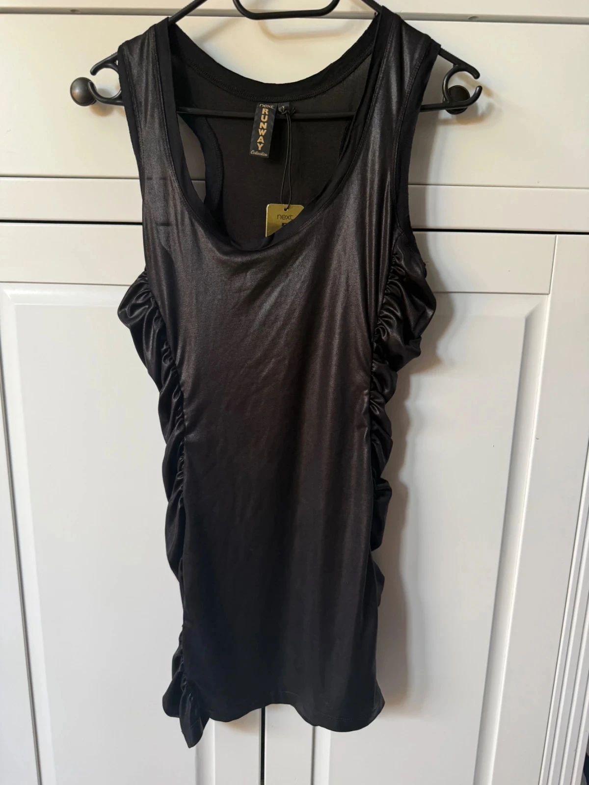 Robe courte noire plissée/froncée Next Runway Collection Taille S